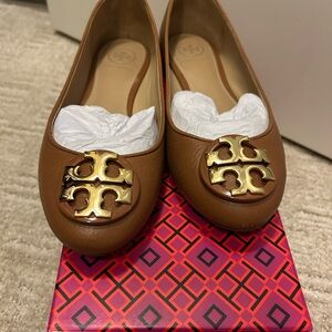 Tory Burch Brown Leather Loafers with Gold Emblem